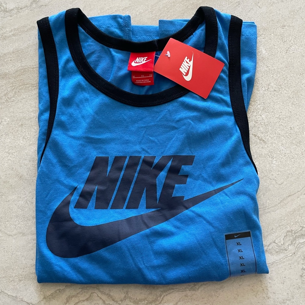 Nike workout tank